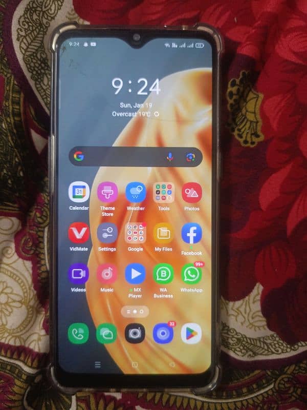 oppo f15 4