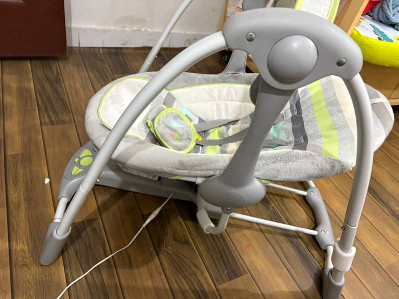 Baby Swing craddle cot plug and play 0