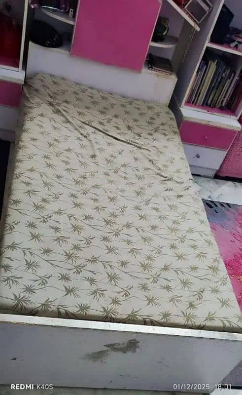 kids princess bed for sale (calls after 6:00 only) 0