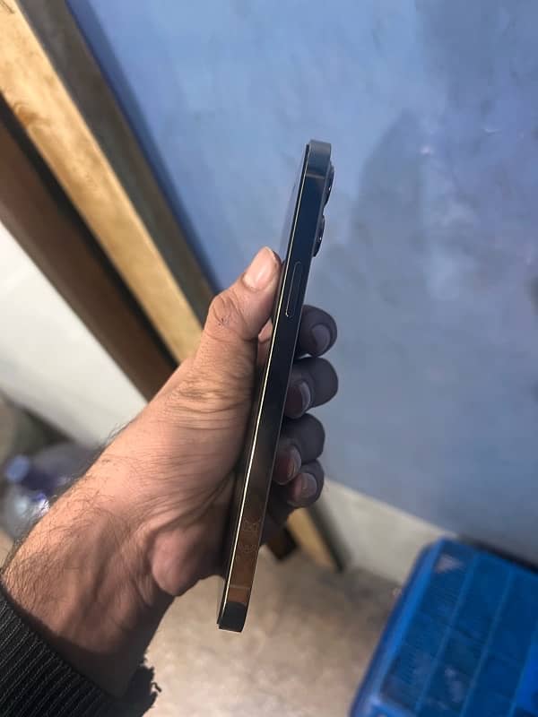 iphone 12 pro max 128gb PTA 4