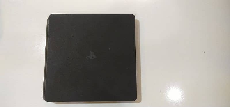 PS 4 slim 2