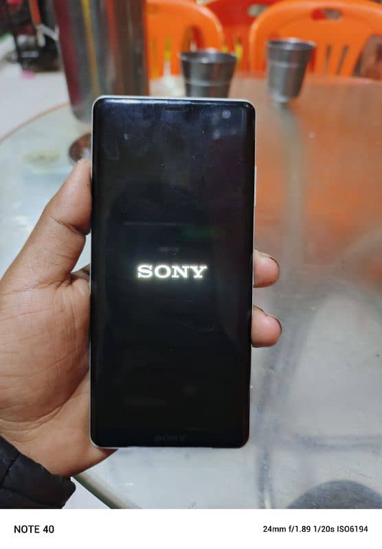 sony xz3 safe hand used 5 months 7