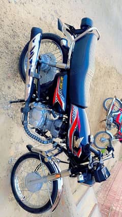 Honda 125 black 10/10