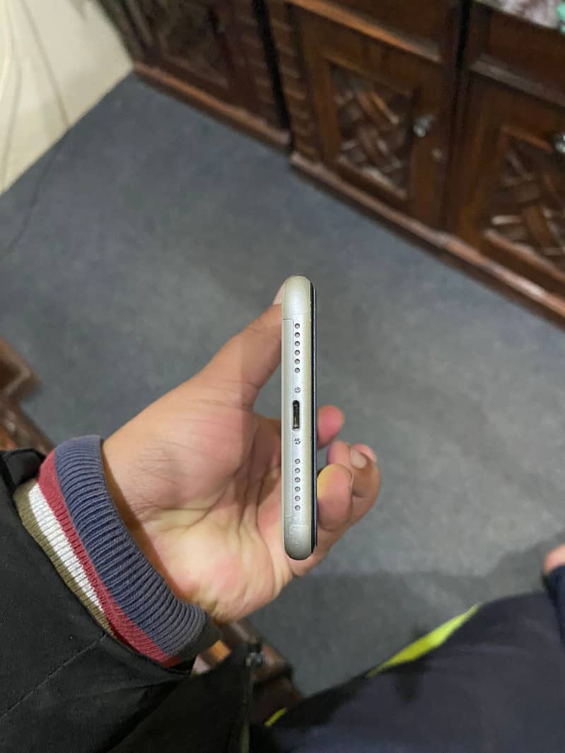 Apple iPhone 11 white 128gb 2