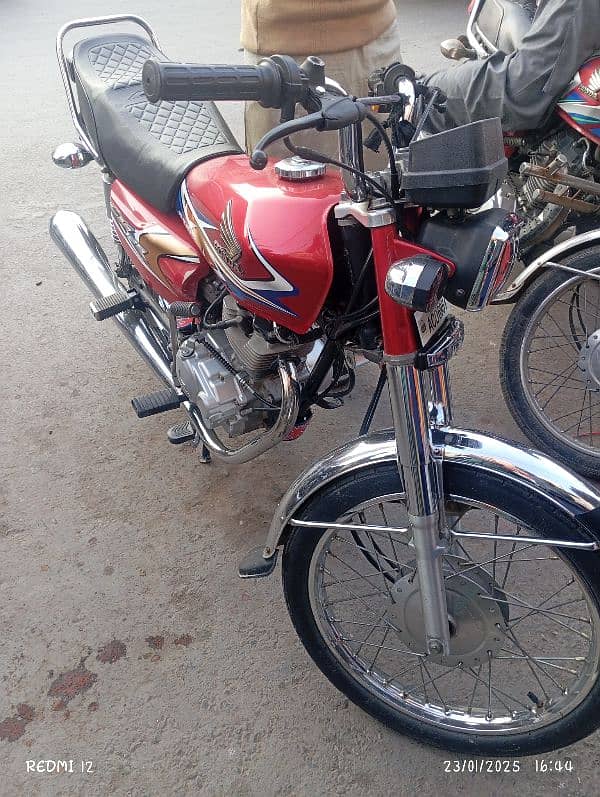 *Honda CG 125 ( Model   2020) Total Genuine* 4