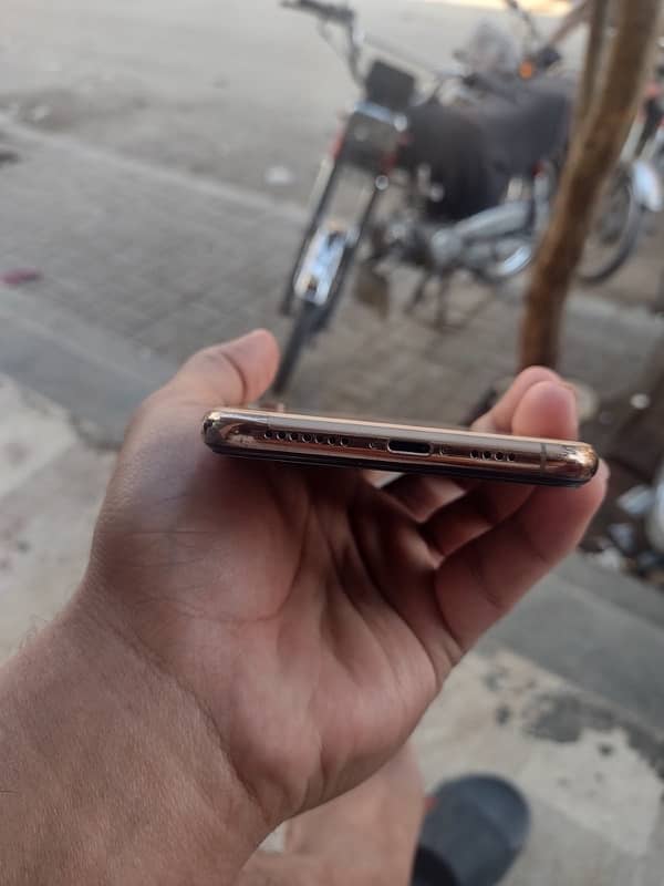 iPhone xs max 5