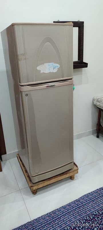 Dawlance Refrigerator  medium sized for sale. little negotiable. 4