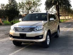 Toyota Fortuner V 2.7 vvti 2015