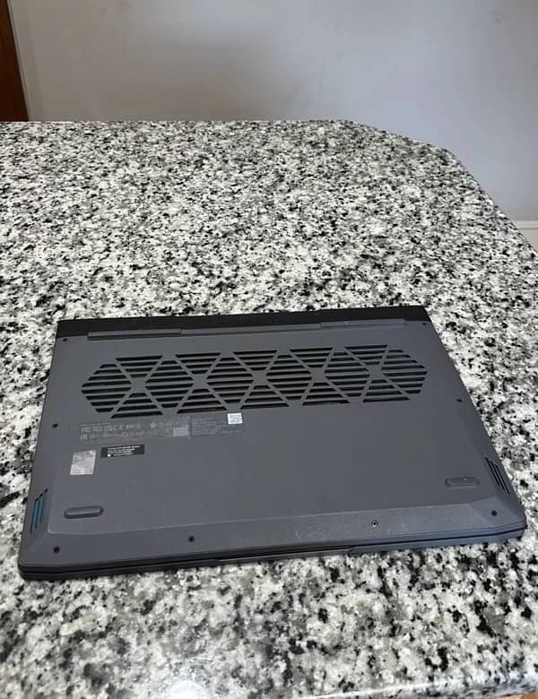 2023 Lenovo 15" Gaming Laptop LOQ 15IRH8 Intel i5-12450H 2GHz 8GB RAM 1