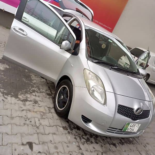 Toyota Vitz 2007 4