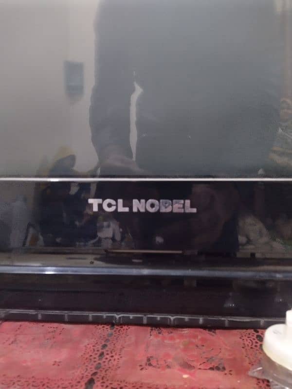 TCL NOBLE 32" TV FOR SALE 1