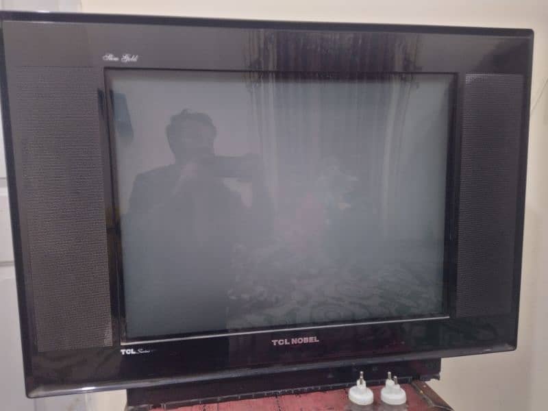 TCL NOBLE 32" TV FOR SALE 3