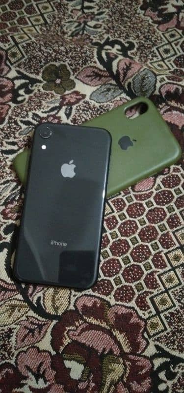 iphone XR 0