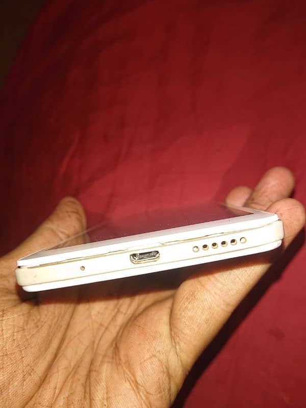 vivo y51 s 4/64 urgent sell 7