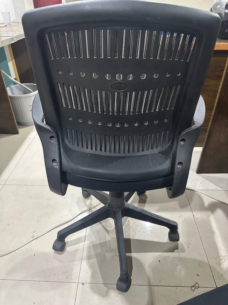 Office Chair - Like New - Slighty used 1