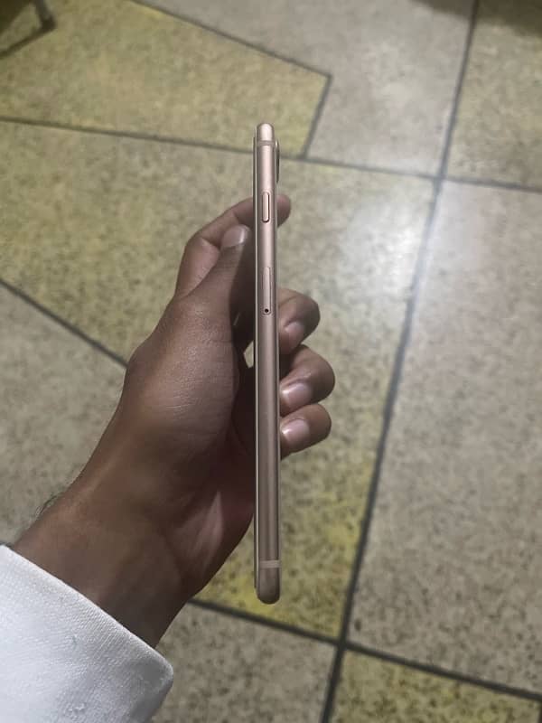 Iphone 8 plus (PTA approved) 64 GB 4