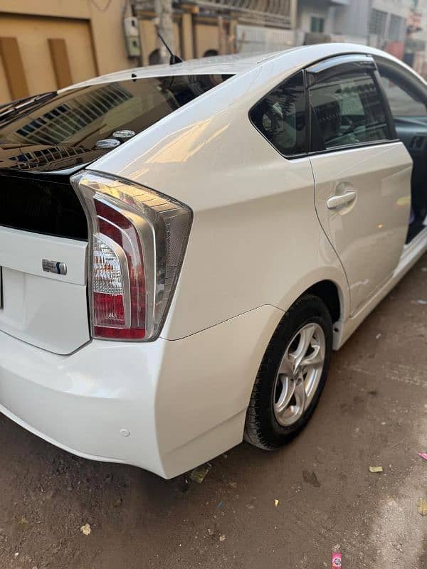 Toyota Prius 2015 import 2018 9