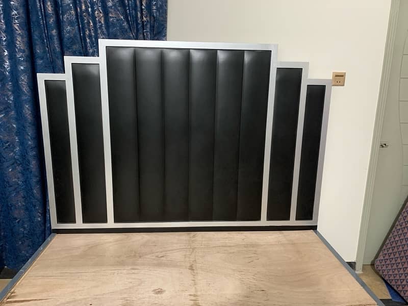 Bed with side tables For sale 0