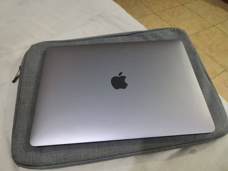 Macbook pro m2 2023 1