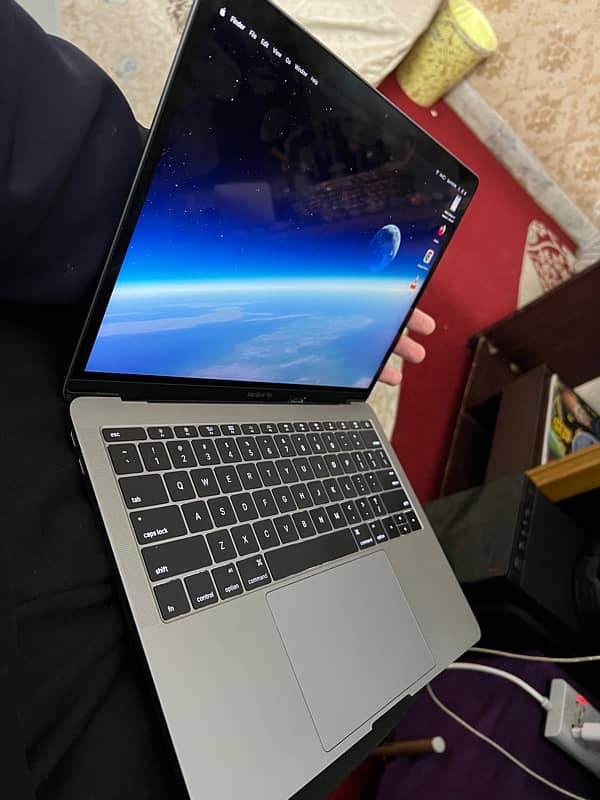 Apple Macbook Pro 2016 (Late) Macbook ThunderBolt End Edition Macbook 1