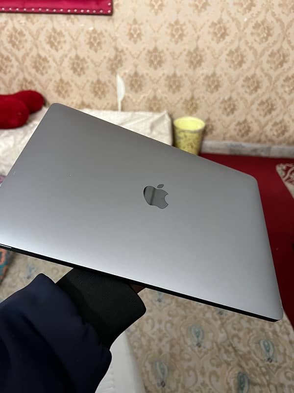 Apple Macbook Pro 2016 (Late) Macbook ThunderBolt End Edition Macbook 4