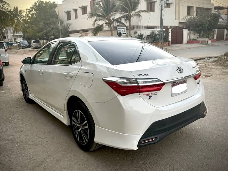 Toyota Corolla Altis 2019 4