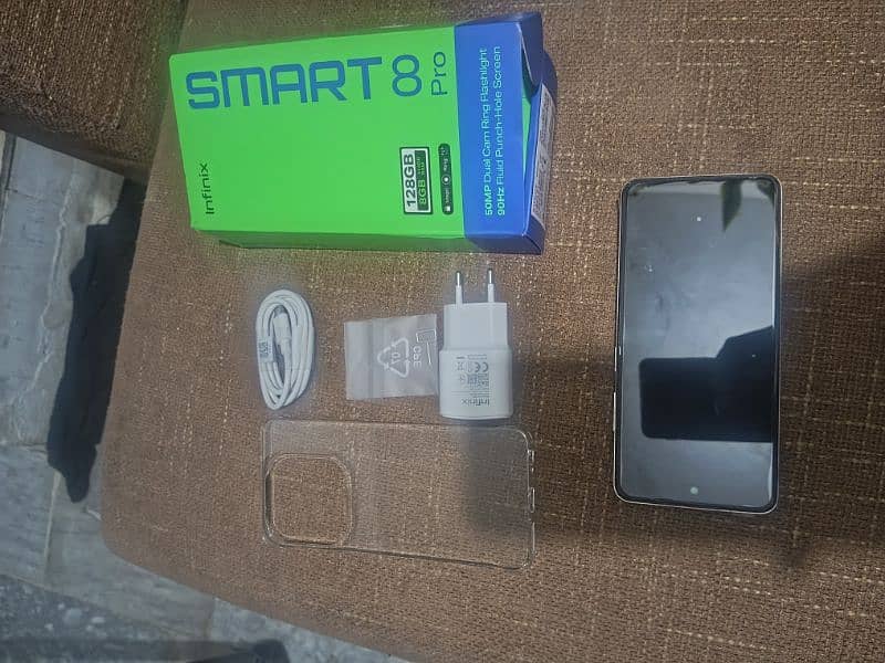 Infinix smart 8 pro 4+4/128 6