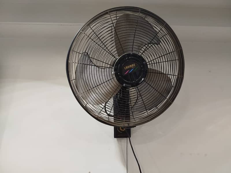 4 Wall Fan - 2 Lahori Fan - 2 Parwaaz Fan - like new 0