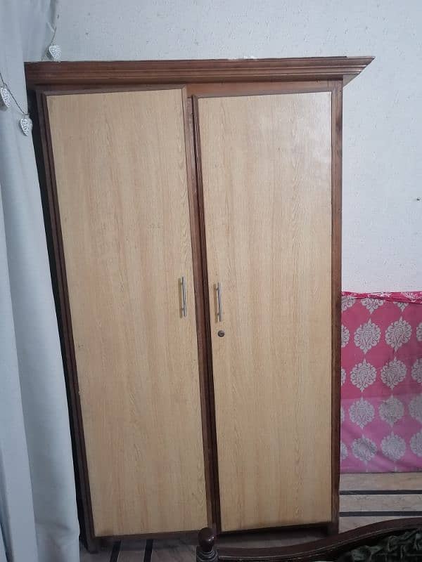 2 door wardrobe 1