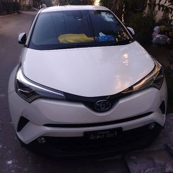 Toyota C-HR 2018 hybrid 24 ki calier 10