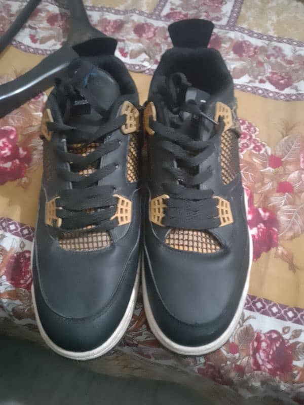 Nike Air Jordan Black And Gold Edition 0