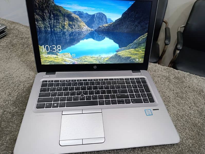 Hp 850 G3 i5 6th gen 1080p HD 15.5 inch display 8