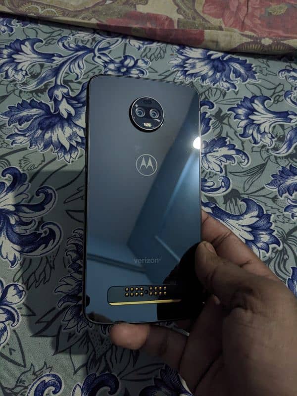 moto Z3 4/64 1