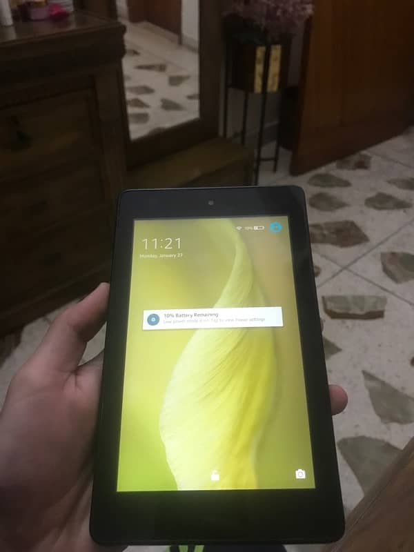 Amazon Fire HD 6 ( 4th Generation ) 1