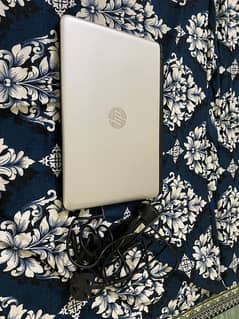 HP SLim BODY LAPTOP