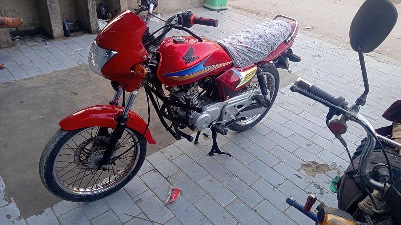 ok bike hai koi fault ni hai new wiring new Battery install 11