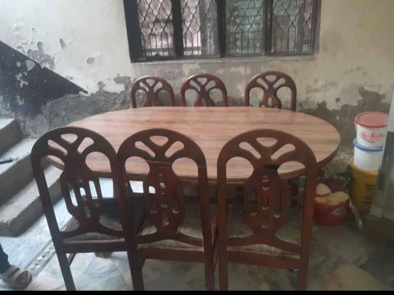 wood dining table complete set 6 chair and table new condition 1