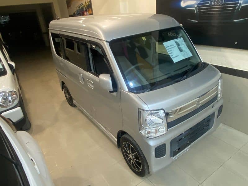 Suzuki Every Wagon JP Turbo Model 2019 - 3.5 Grade Auction 1