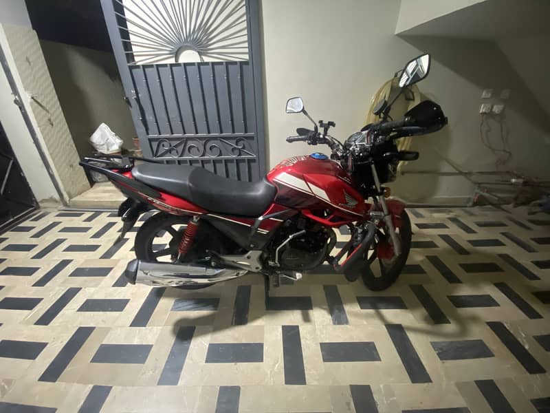 Honda CB 150F 2024 0