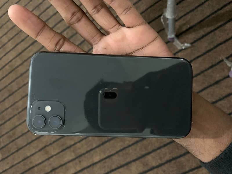 iphone 11 with box 11 month apple warranty no any fulat 2