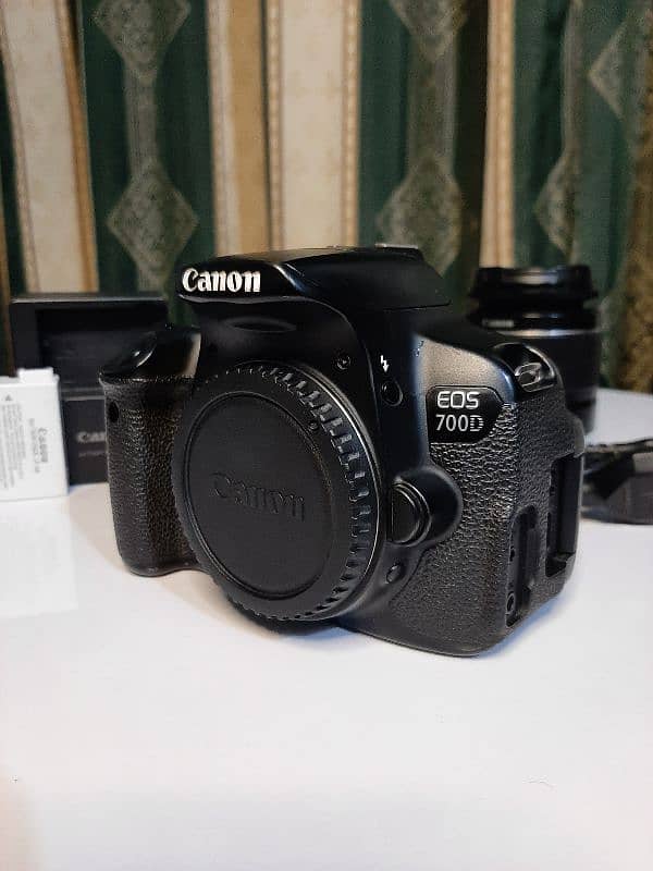 Canon Eos 700D Dslr Camera 0