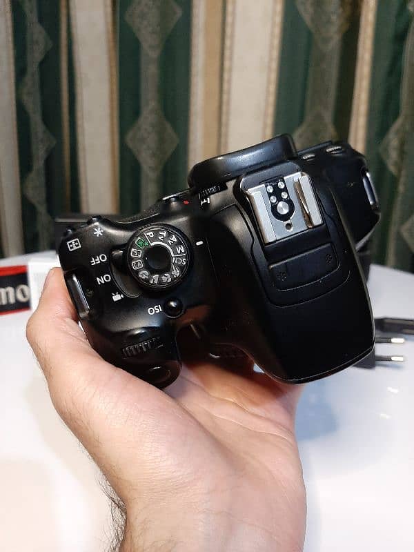 Canon Eos 700D Dslr Camera 1