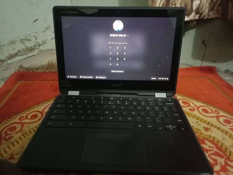 Acer chrome book with new condition 9