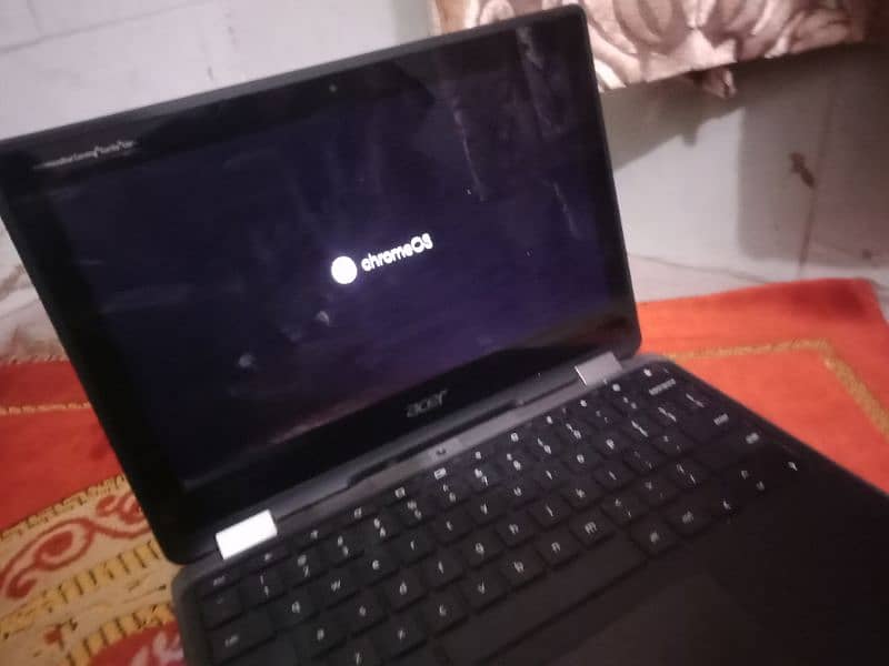 Acer chrome book with new condition 13