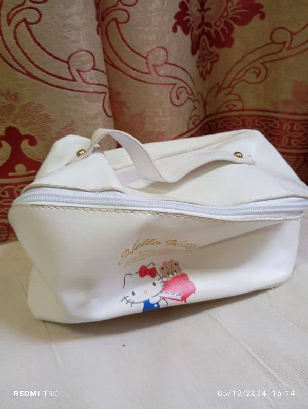 kids bags & makeup organizer 6