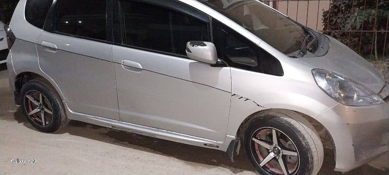 Honda Fit 2012 semi hybrid 1500cc 13