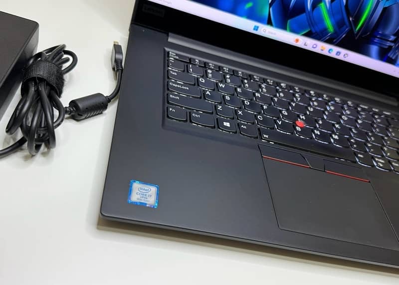 I7 ThinkPad P1 | 4K Touch | 9th Gen H processor | 4GB NVIDIA | 16/512 1