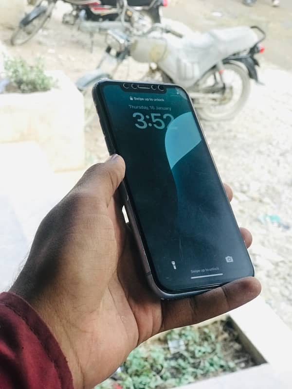 IPHONE XR Non Pta 64GB 2