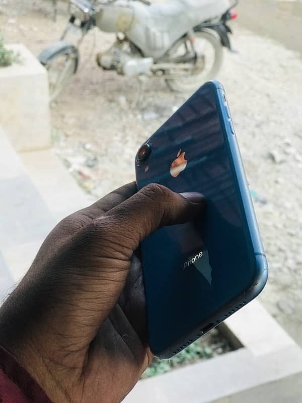 IPHONE XR Non Pta 64GB 4