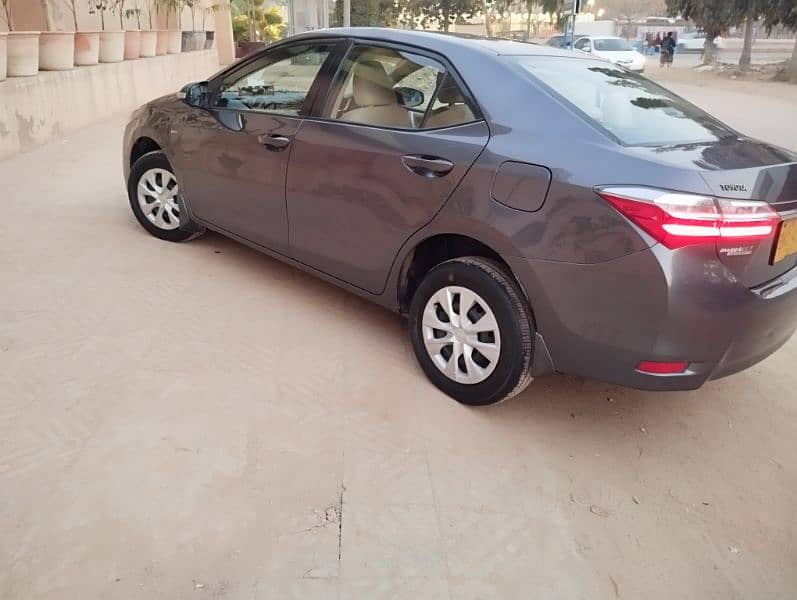 Toyota Corolla GLI 2017 facelift original 2